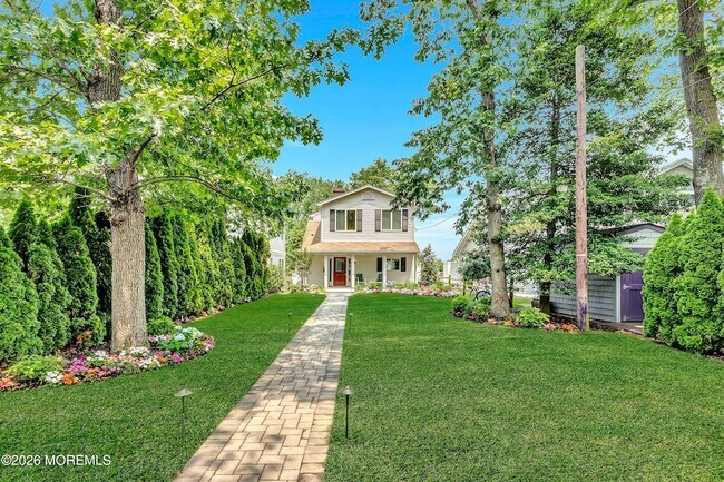 Foto del edificio - 637 Beacon Blvd