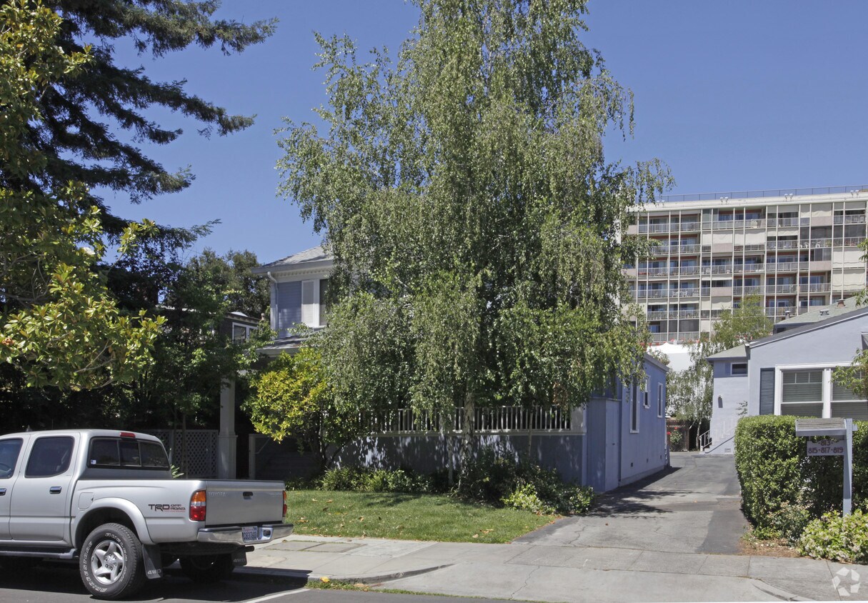 Foto del edificio - 809--823 Cowper St