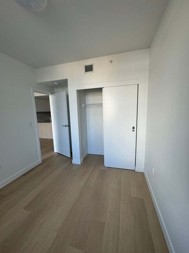 Photo du bâtiment - 312-1100 Yates St