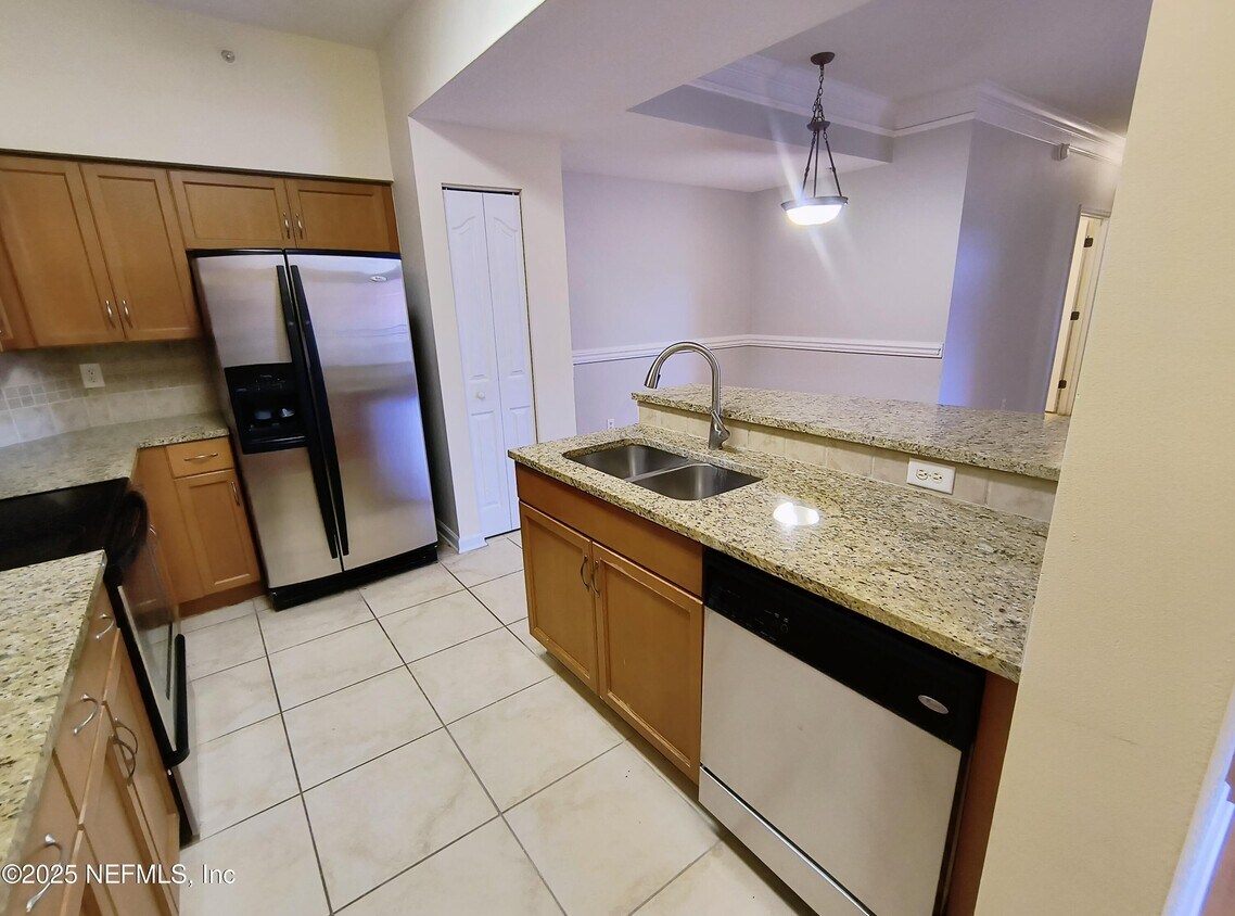 Foto principal - 10435 Mid Town Pkwy