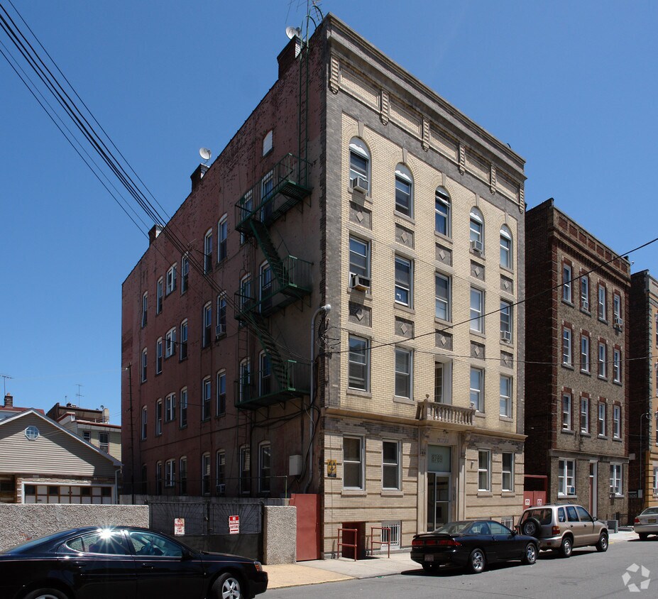 Primary Photo - 87-89 Nichols St
