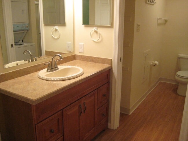 Foto del edificio - 440 S State St, Unit F6