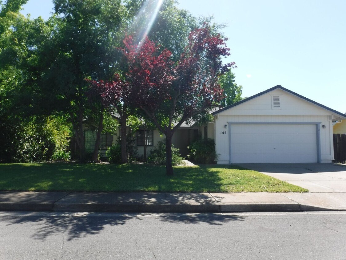 Foto principal - Great Neighborhood Close to Schools and Sh...