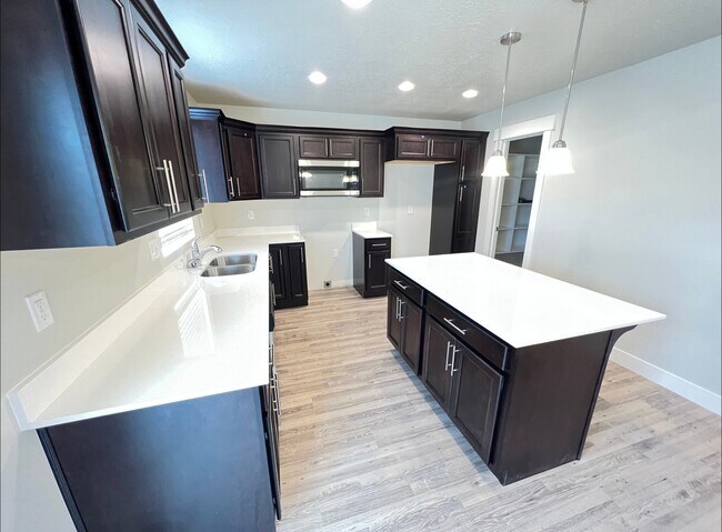 Foto del edificio - 4725 Gunsight Peak Dr