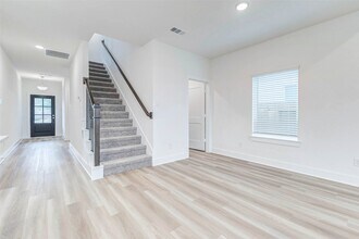 Building Photo - 21734 Persian Lk Dr