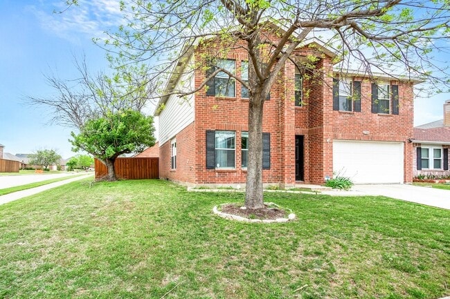 Building Photo - 2700 Peach Dr