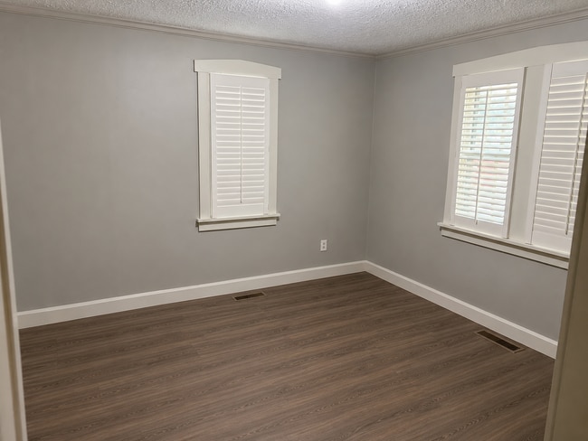 Bedroom 1 - 900 S Grant Ave