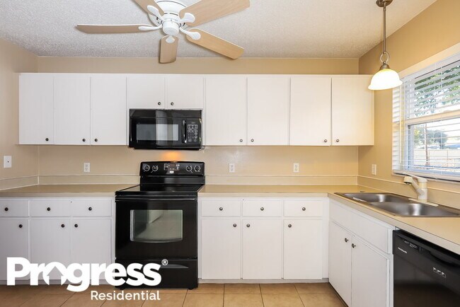 Building Photo - 4208 76th Dr E