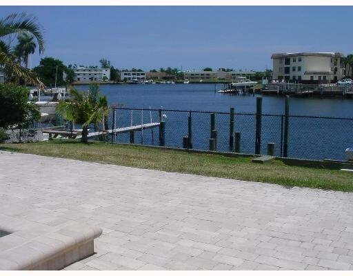 Foto del edificio - 308  Northlake Drive 6