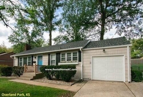 Building Photo - Charming Downtown Overland Park RANCH w/Ba...