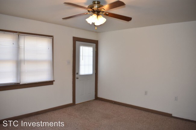 Building Photo - 1 br, 1 bath House - 427 W. Adams #4
