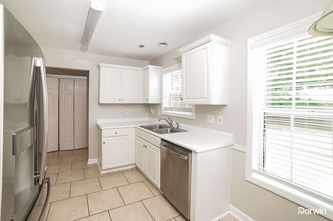 Building Photo - 1430 Somerset Crossing Ln