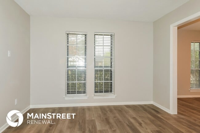 Building Photo - 25414 Foxbriar Ln