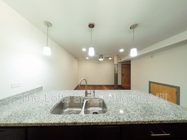 Foto del edificio - 1101 Hawthorne Ln