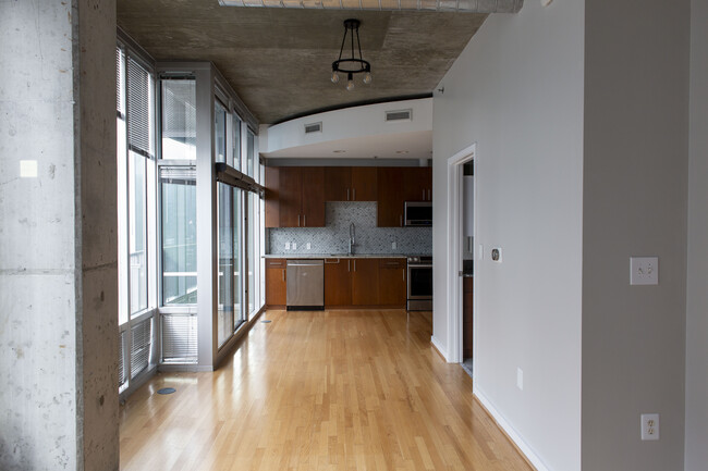 Living Room & Kitchen - 923 Peachtree St NE