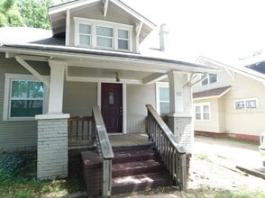Building Photo - 522 W 4th Ave