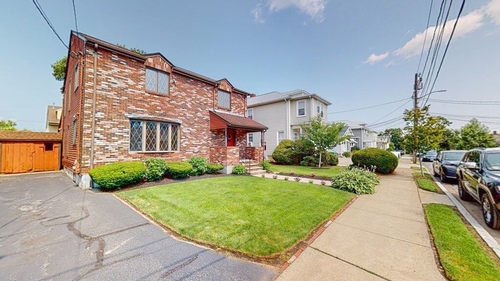 20 Woodrow Ave, Newton, MA 02460 Townhome Rentals in Newton MA