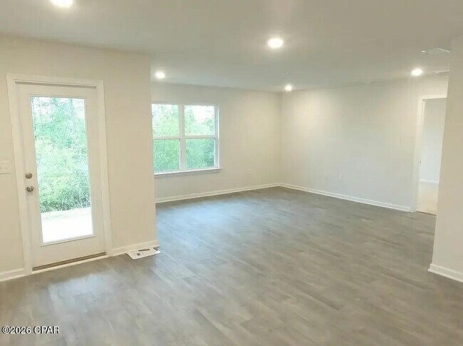 Foto del edificio - 3904 Silver Spur Rd