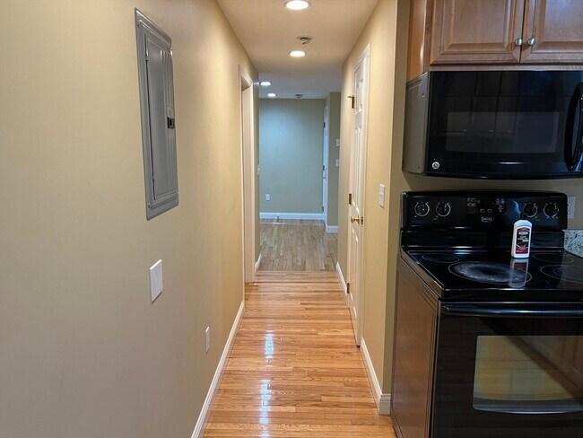 Foto del edificio - 31 N Central St