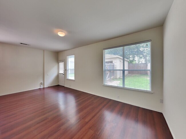 Building Photo - Quaint 3 bedroom town-home in Keller ISD i...