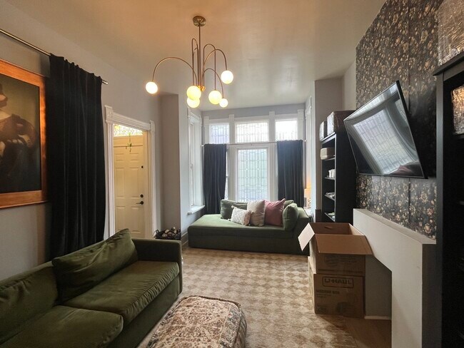 Foto del edificio - 2739 W Haddon Ave