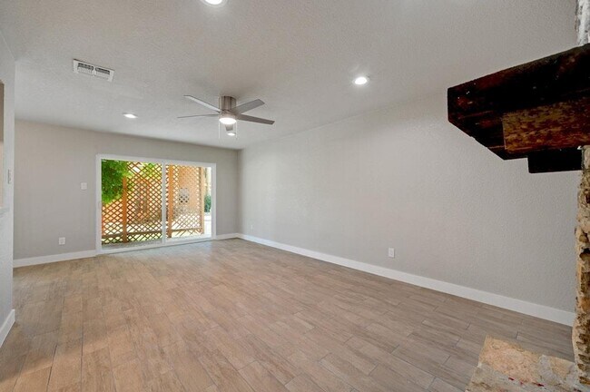 Foto del edificio - 10 Cypress Fairway Village