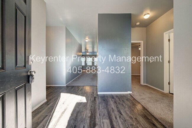 Foto del edificio - Gorgeous 4 Bed 2 Bath Home in Heart Of Mustang!!