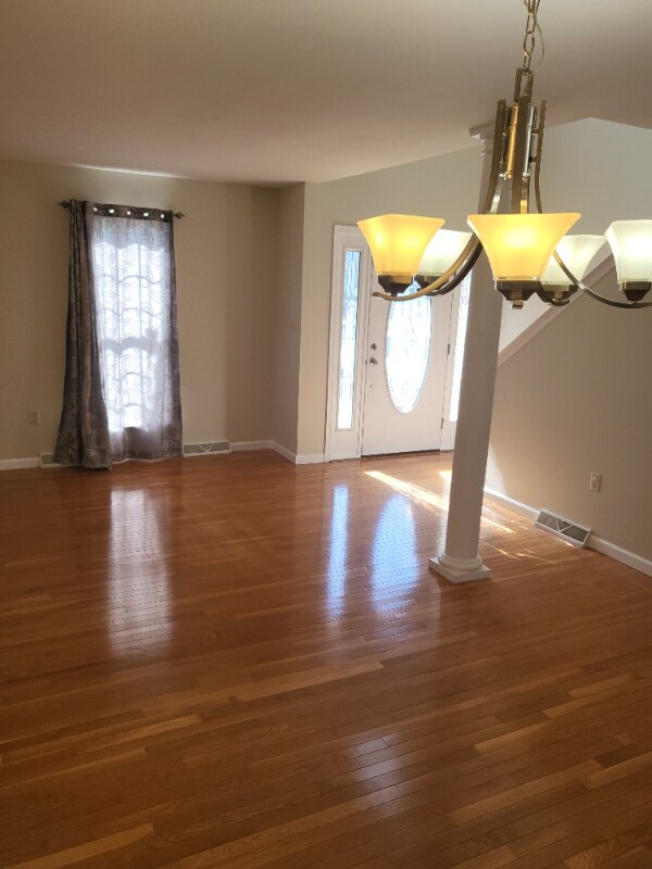 Building Photo - 645 Thomas Armor Dr