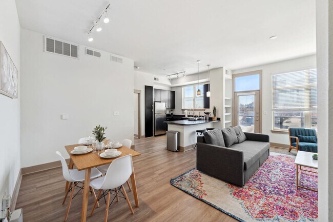 Foto del edificio - 264 N Walton St