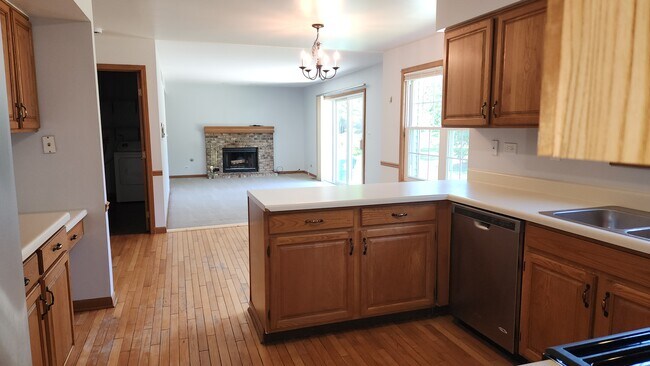 Building Photo - 2790 Carriage Way