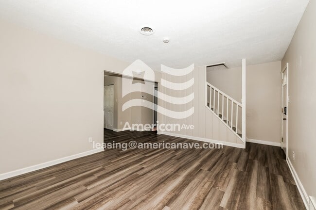 Building Photo - 4764 Burkhardt Ave