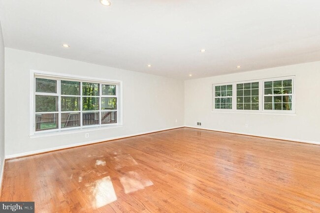 Building Photo - 8411 Derby Ct
