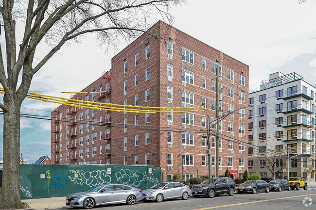 Building Photo - 3065 Sedgwick Ave