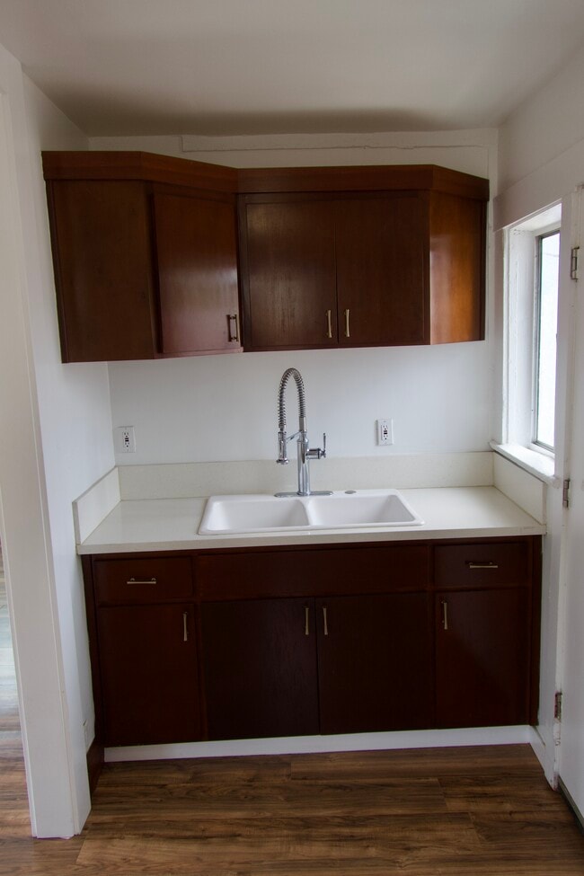 Foto del edificio - 2611 W 36th St