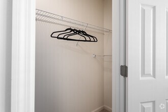 Bedroom Closet - Harbour Lake Apartments