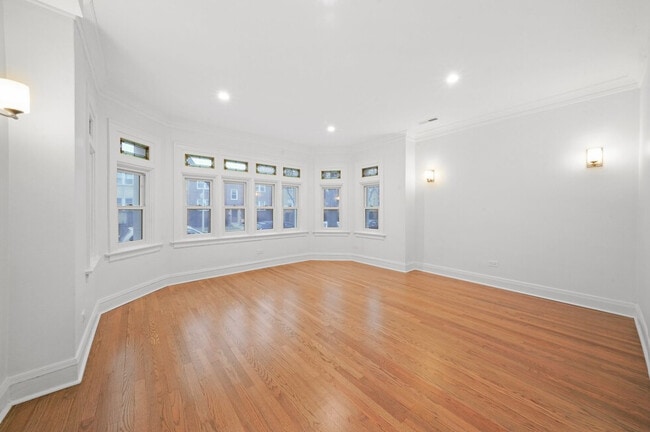 Foto del edificio - 2737 W Lunt Ave