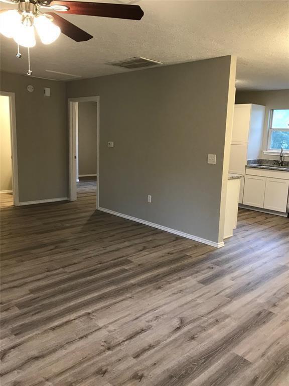 Building Photo - 1209 Maple Ave