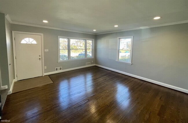 Building Photo - 3 br, 2 bath Townhome - 837 Bosley Avenue