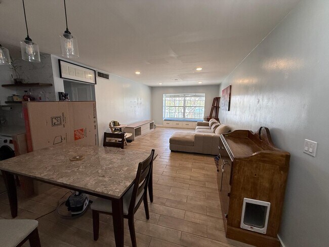 Foto del edificio - 2220 NE 68th St