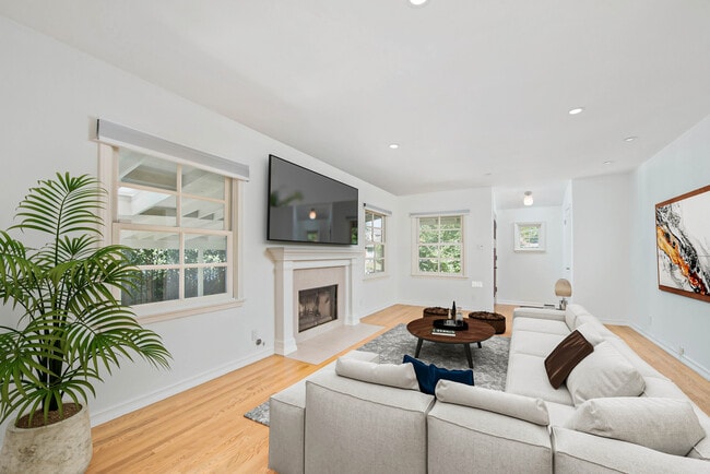 Foto del edificio - 13964 Peach Grove St