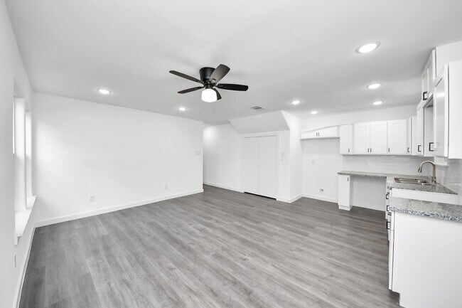 Foto del edificio - 2322 Wavell St