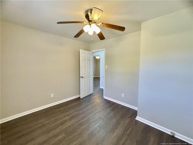 Foto del edificio - 6005 Blairmore Pl