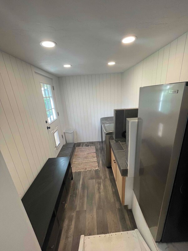 Foto del edificio - 25 Maple Ln S