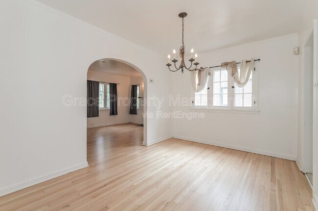 Foto del edificio - 4818 E 18th Ave