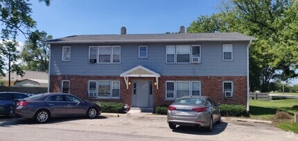 Building Photo - 384 W Indian Trail