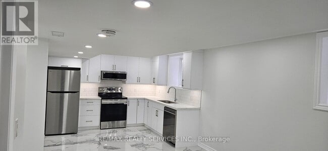 Building Photo - 15163 Danby Rd