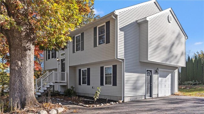 Building Photo - 4 Battey Dr