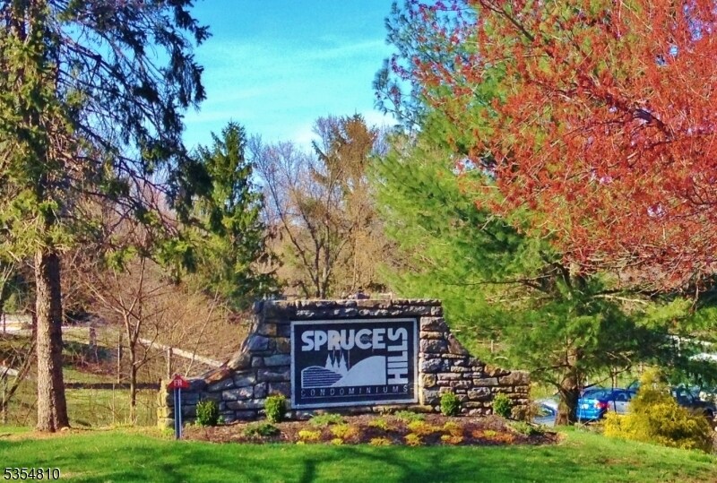 Foto principal - 1208 Spruce Hills Dr