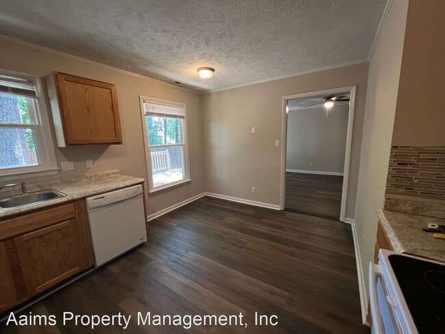 Building Photo - 3 br, 2 bath House - 5104 Double Oaks Drive
