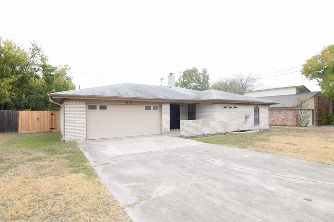 Building Photo - 1412 Becker Dr